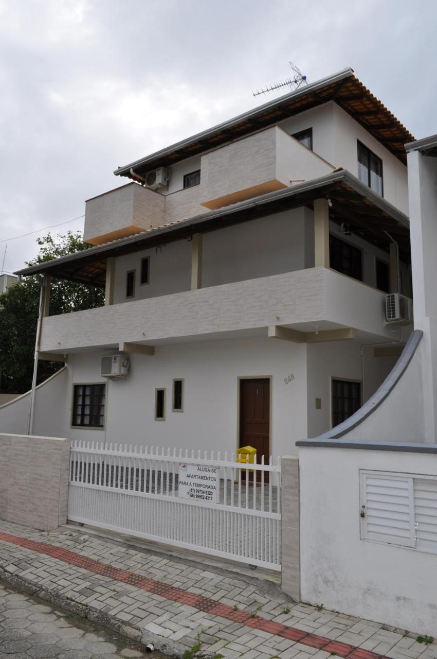 Apartamentos Bombinhas - 140 Metros Da Praia Ngoại thất bức ảnh